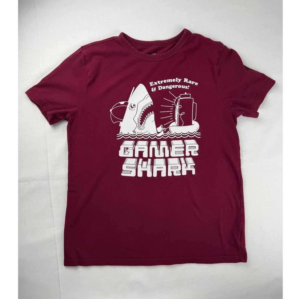Gap Kids Gamer Shark Graphic Tee Burgundy Maroon Short Sleeve Shirt Size Large